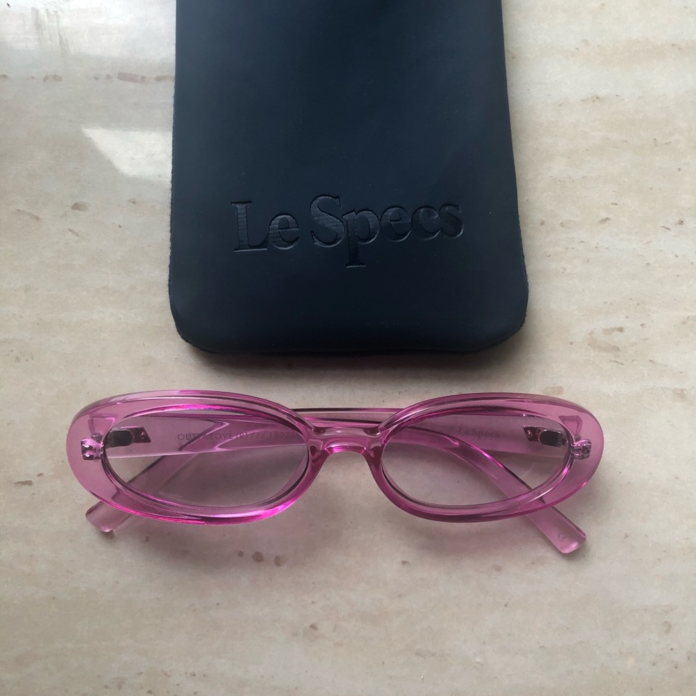 Le specs Outta Love sunglasses in pink